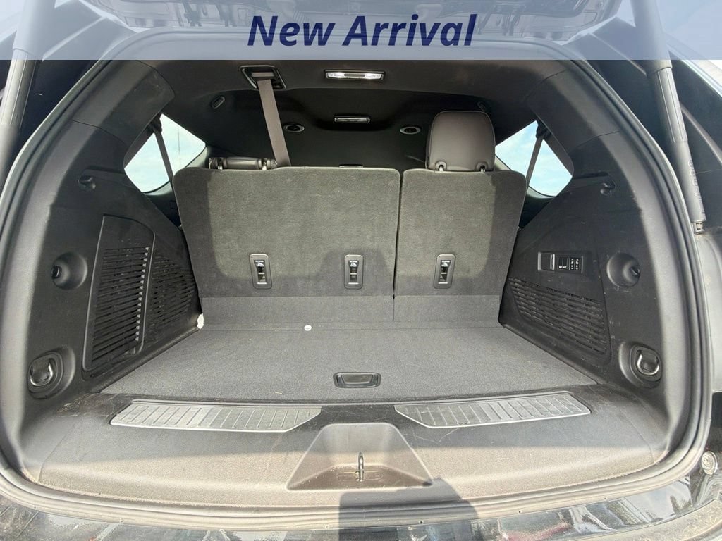 Used 2023 Chevrolet Tahoe Premier AWD/4WD image 9
