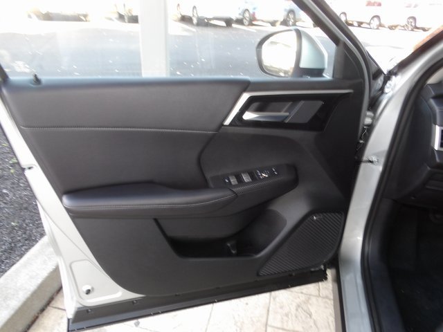 New 2025 Mitsubishi Outlander SE image 17