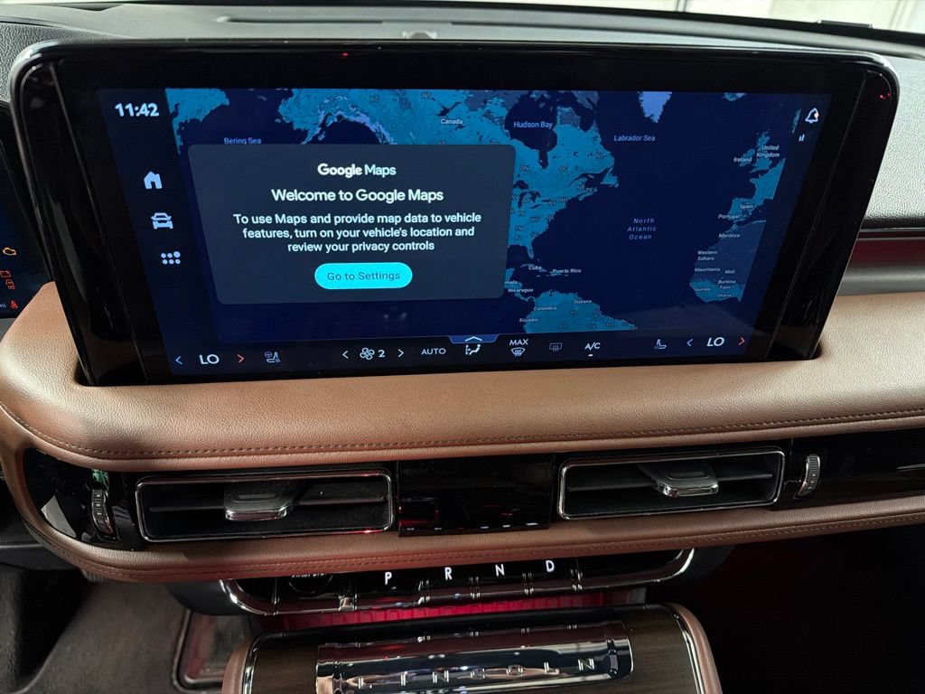 Certified 2025 Lincoln Aviator Reserve w/ Illumination Package AWD/4WD image 11