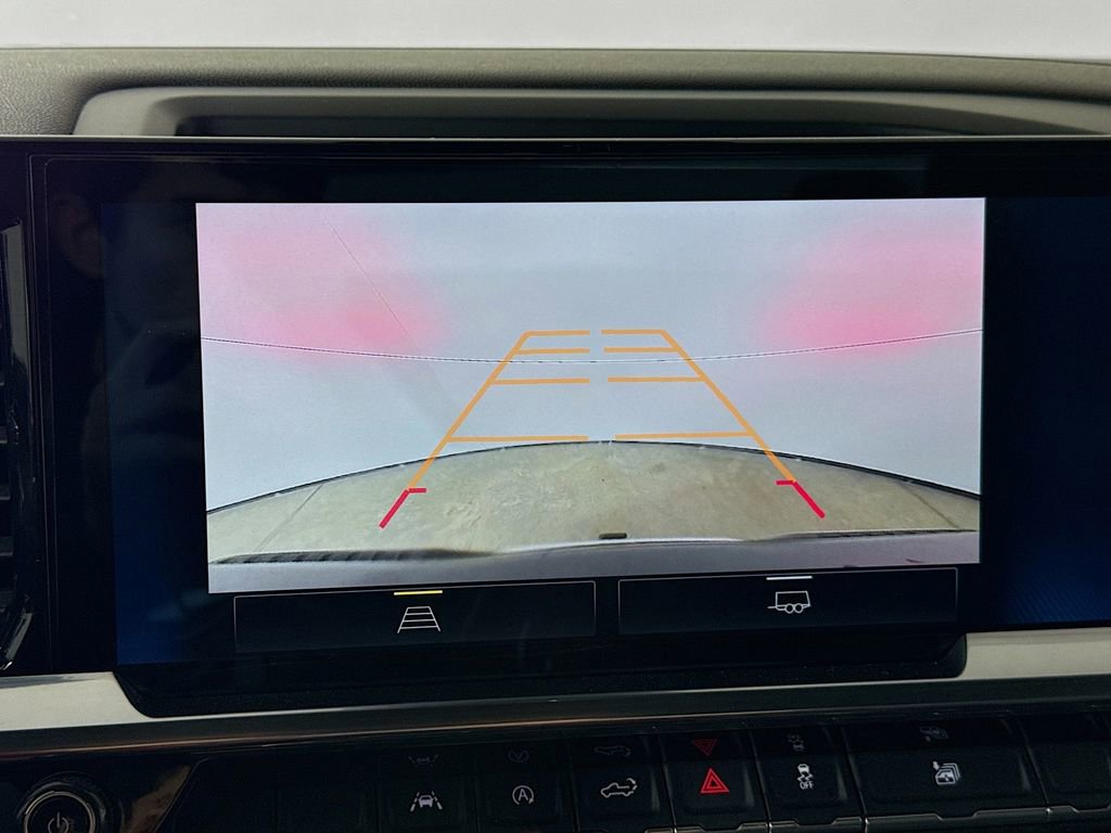 Used 2022 Chevrolet Silverado 1500 LT w/ Protection Package image 16