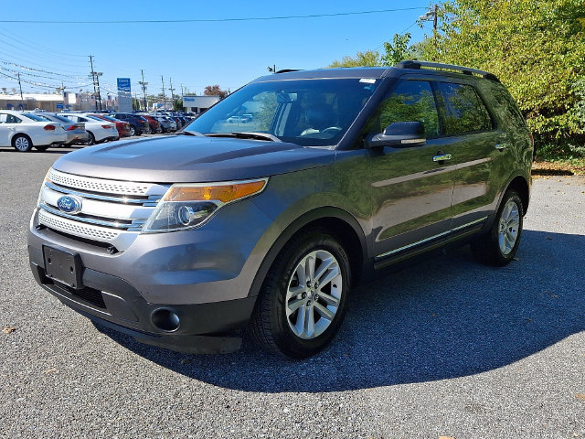 Used 2013 Ford Explorer XLT AWD/4WD image 3