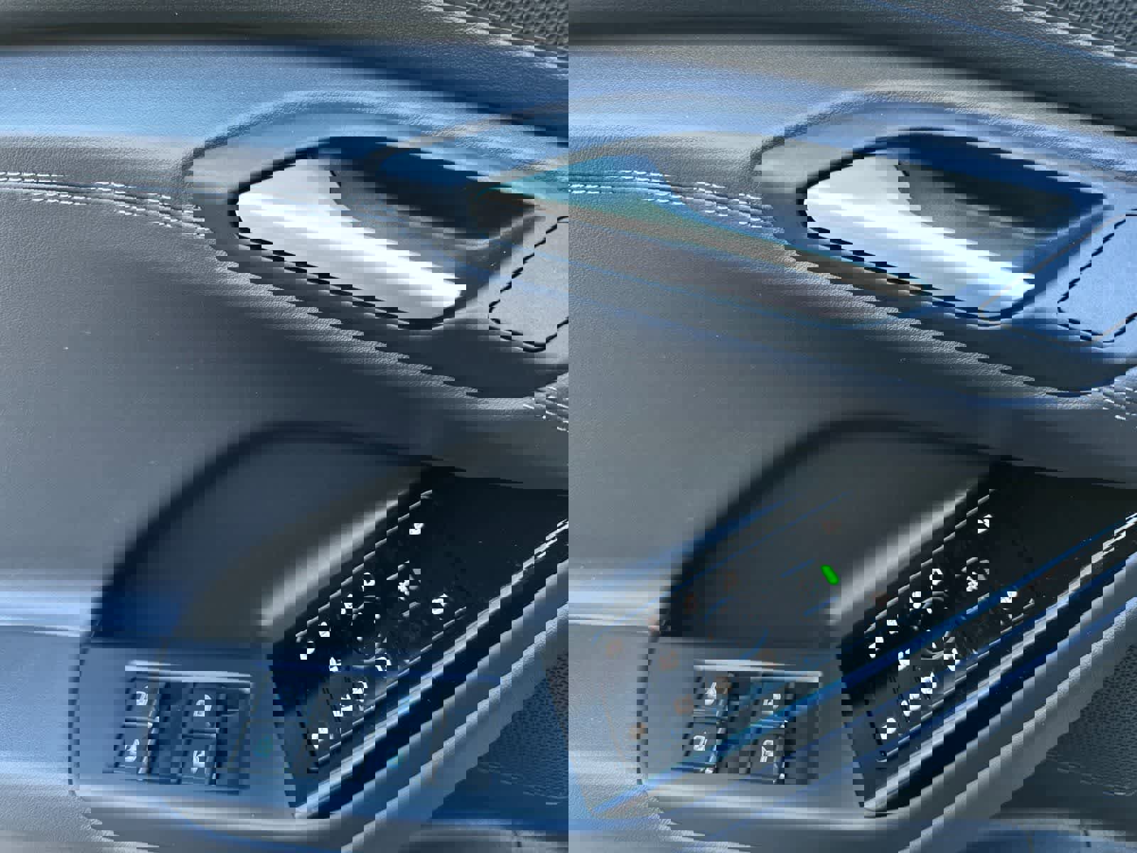 Used 2025 Audi Q6 e-tron Premium w/ Convenience Package image 13