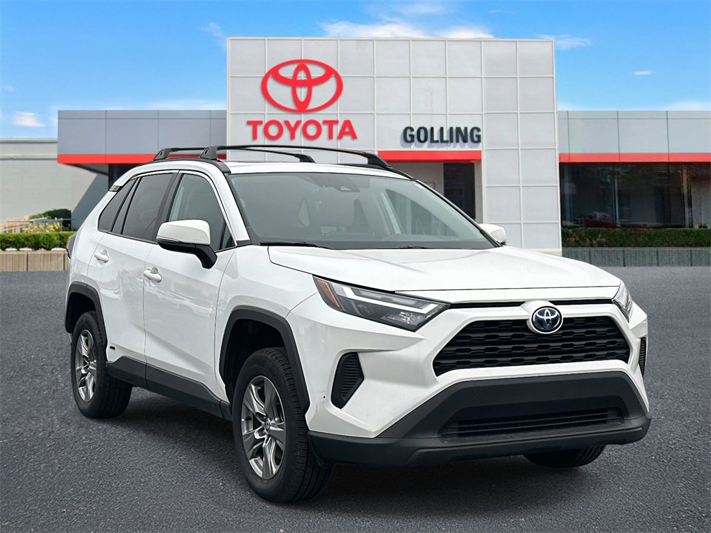 Used 2023 Toyota RAV4 XLE image 7
