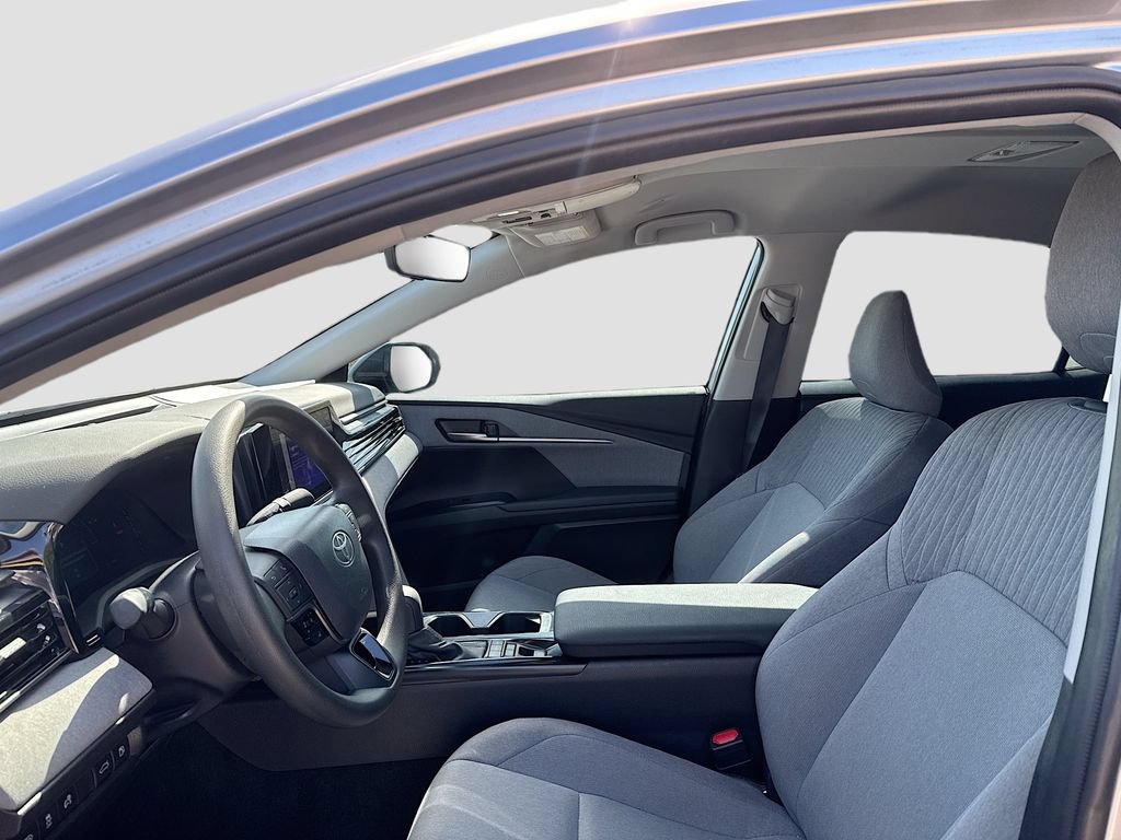 Used 2025 Toyota Camry LE w/ Convenience Package FWD image 10