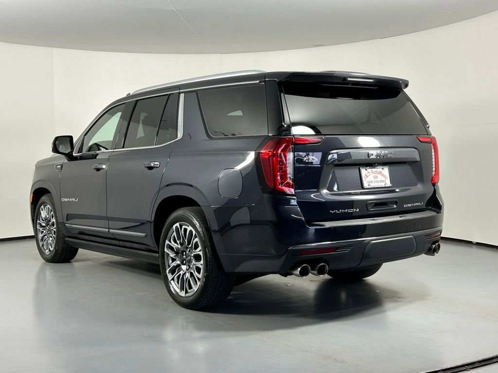 Used 2023 GMC Yukon Denali Ultimate w/ LPO, Floor Liner Package AWD/4WD image 5