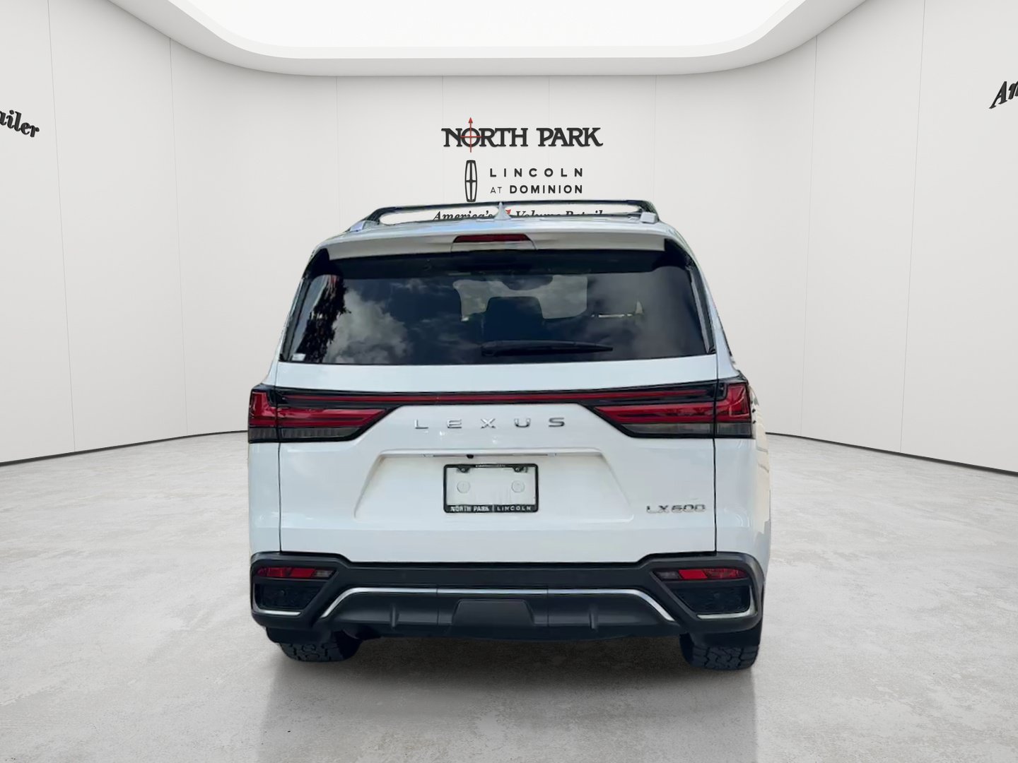 Used 2023 Lexus LX 600 F Sport AWD/4WD image 6