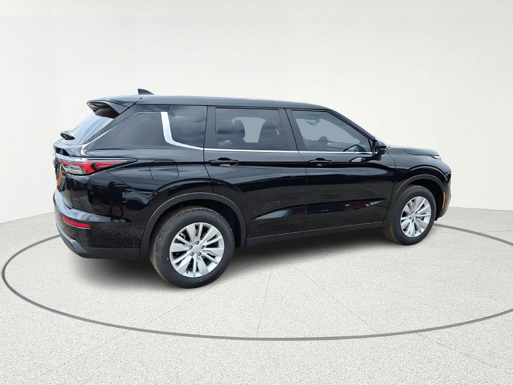 New 2026 Mitsubishi Outlander ES image 7