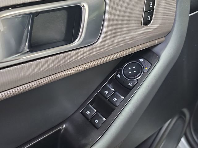 Used 2025 Ford Explorer Active image 22