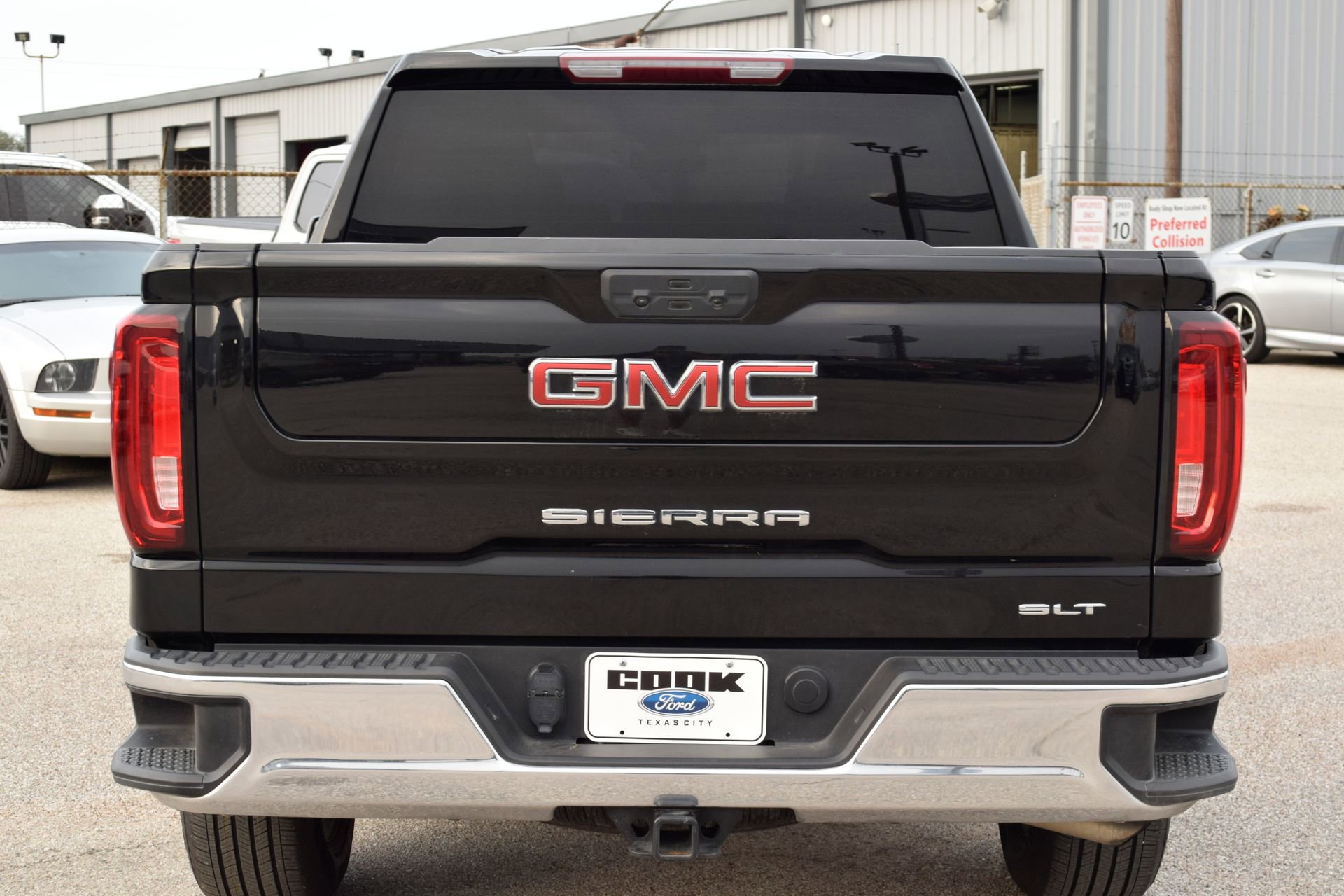 Used 2025 GMC Sierra 1500 SLT image 5