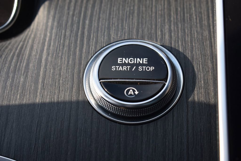 Used 2022 Mercedes-Benz C 300 4MATIC Sedan image 31