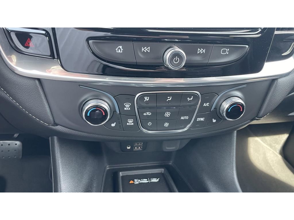 Certified 2023 Chevrolet Traverse LT w/ LPO, Floor Liner Package image 24