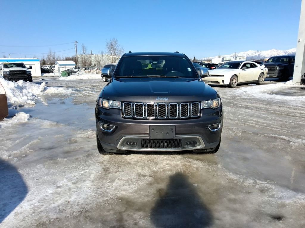 Used 2018 Jeep Grand Cherokee Limited image 3