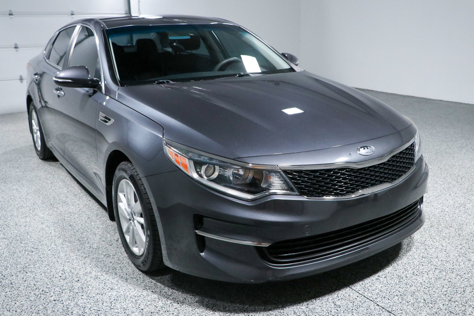 Used 2018 Kia Optima LX FWD image 5
