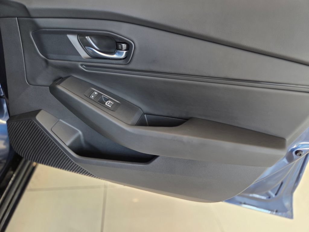 Certified 2025 Honda Accord EX-L image 17