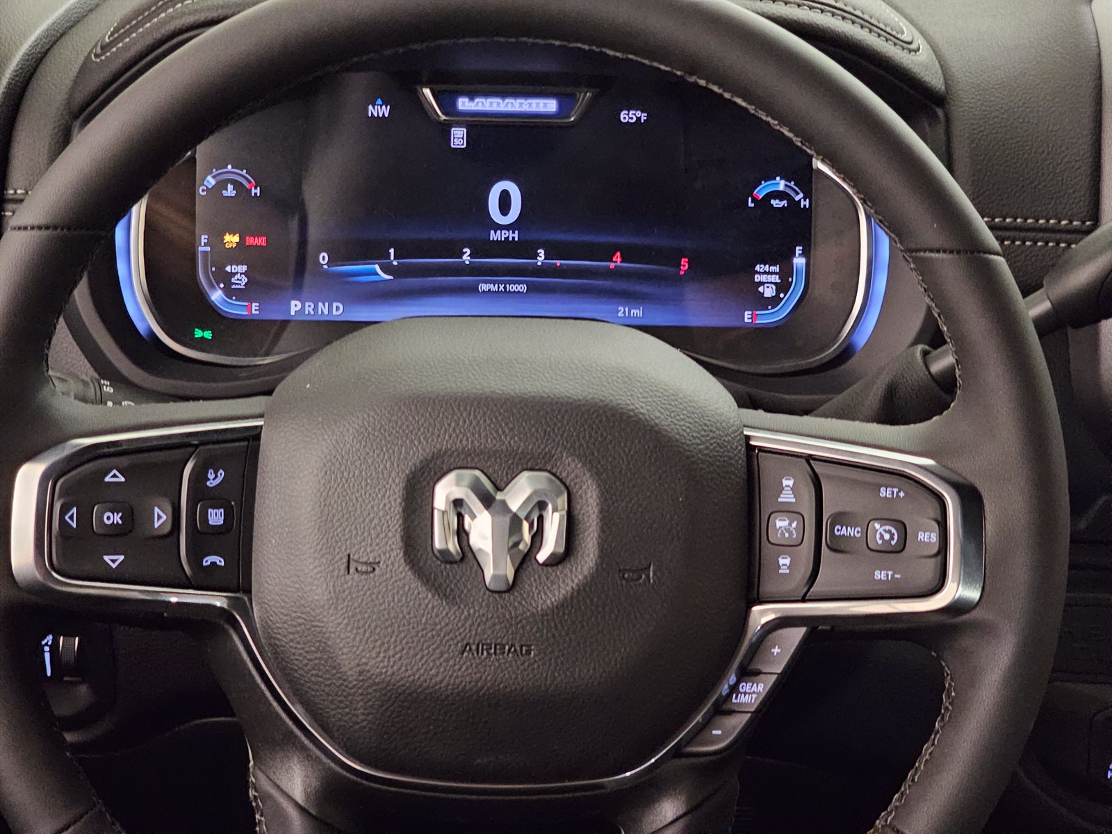 New 2026 RAM 2500 Laramie AWD/4WD image 8
