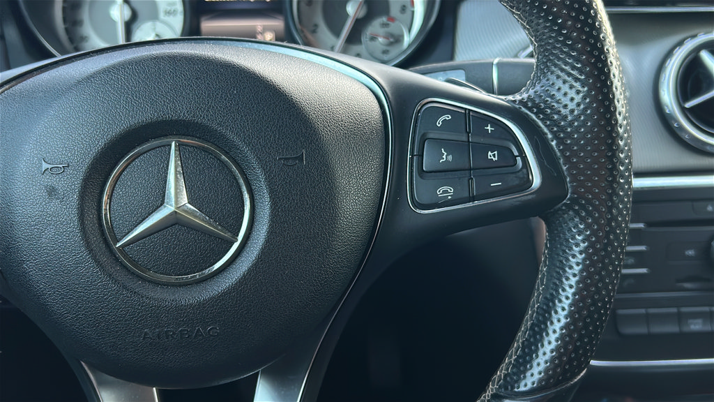 Used 2016 Mercedes-Benz GLA 250 image 29