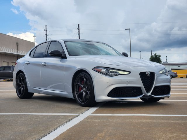Used 2021 Alfa Romeo Giulia Ti Sport RWD image 3