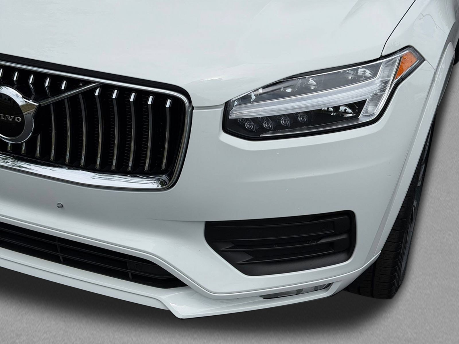 Used 2020 Volvo XC90 T5 Momentum w/ Protection Package AWD/4WD image 12