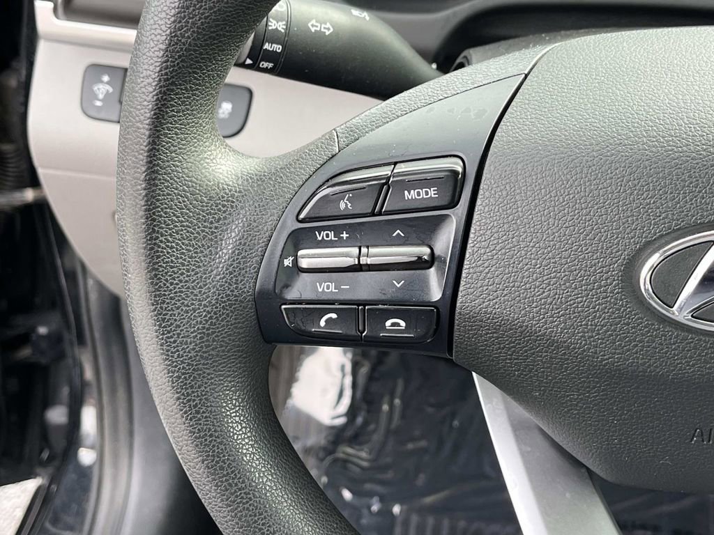 Used 2020 Hyundai Elantra SEL image 23