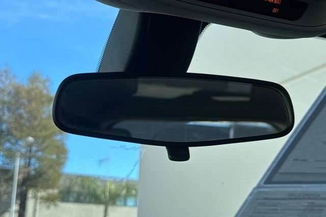 Used 2019 Chevrolet Equinox LS image 24