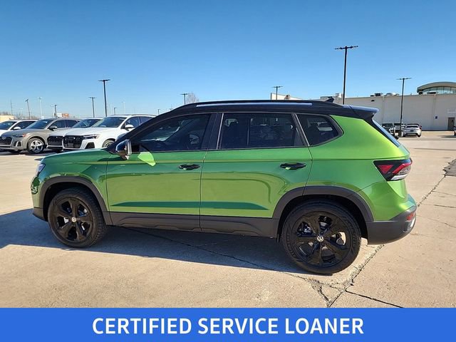 New 2025 Volkswagen Taos SE image 7