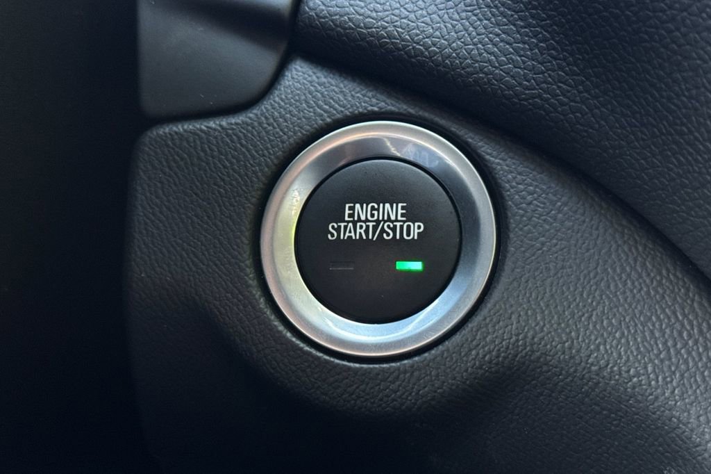 Used 2020 Chevrolet Equinox LT w/ Sport Edition image 26