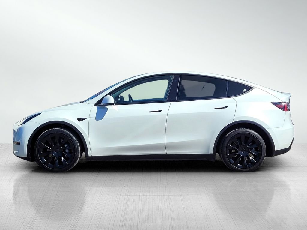 Used 2023 Tesla Model Y Long Range image 7