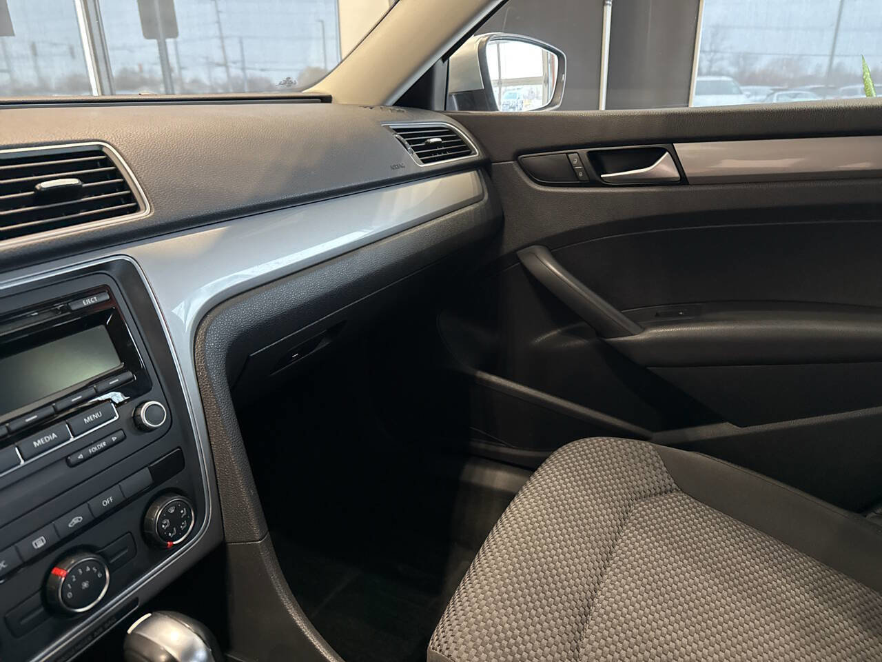 Used 2015 Volkswagen Passat 1.8T S FWD image 20