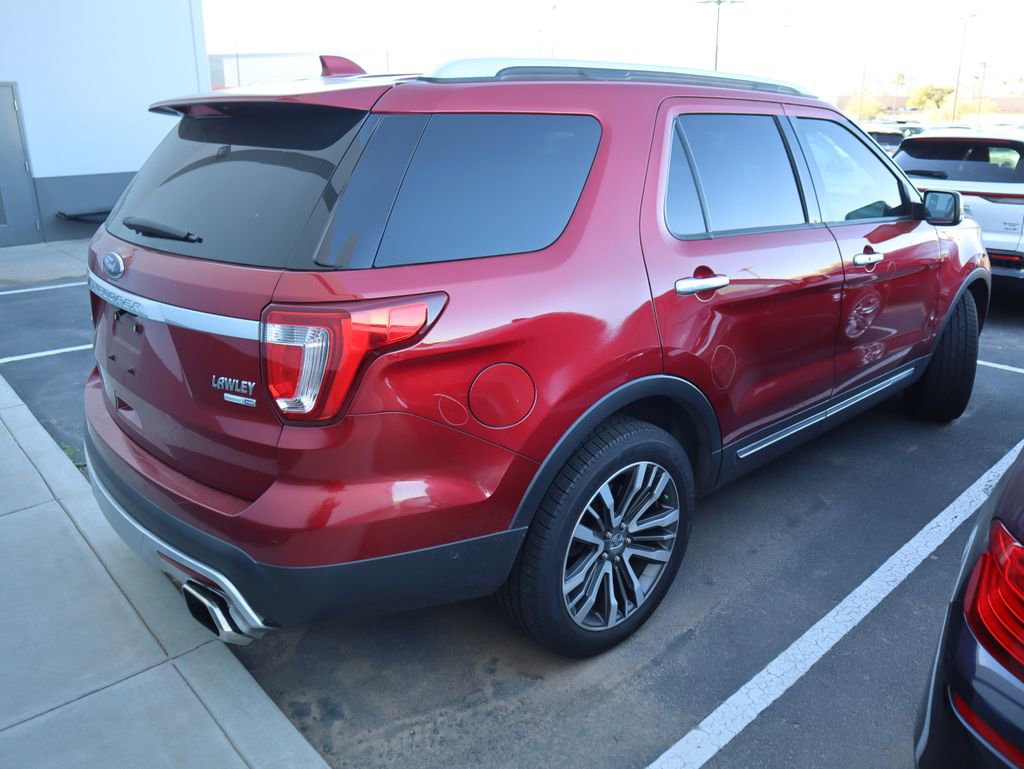 Used 2017 Ford Explorer Platinum image 4