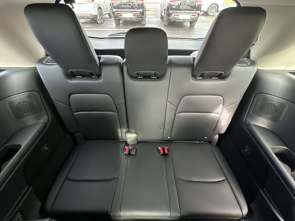 New 2026 Nissan Pathfinder Platinum image 23