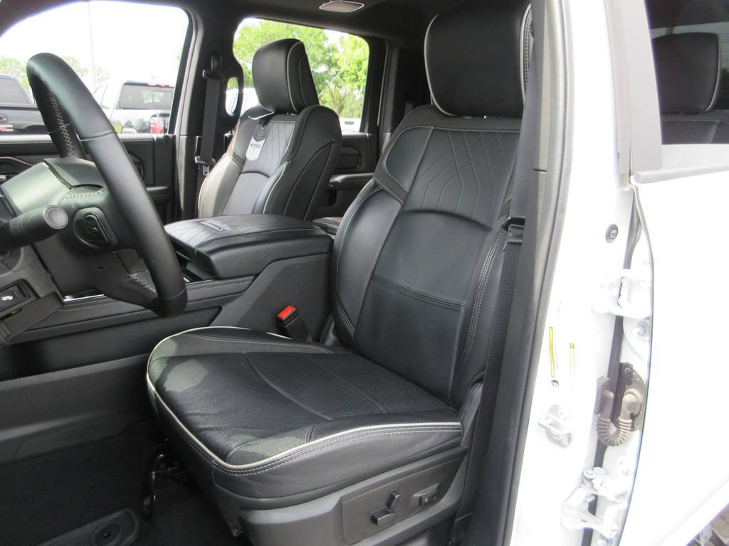 Used 2026 RAM 3500 Limited AWD/4WD image 24
