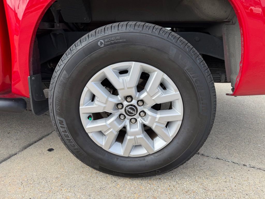 Used 2022 Nissan Frontier SV image 9