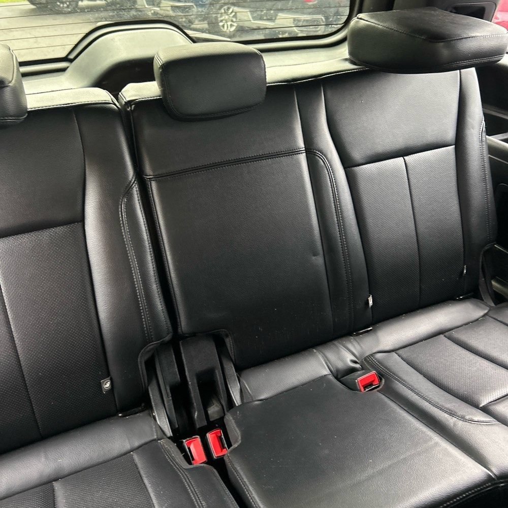 Used 2019 Ford Expedition XLT w/ Equipment Group 202A AWD/4WD image 16