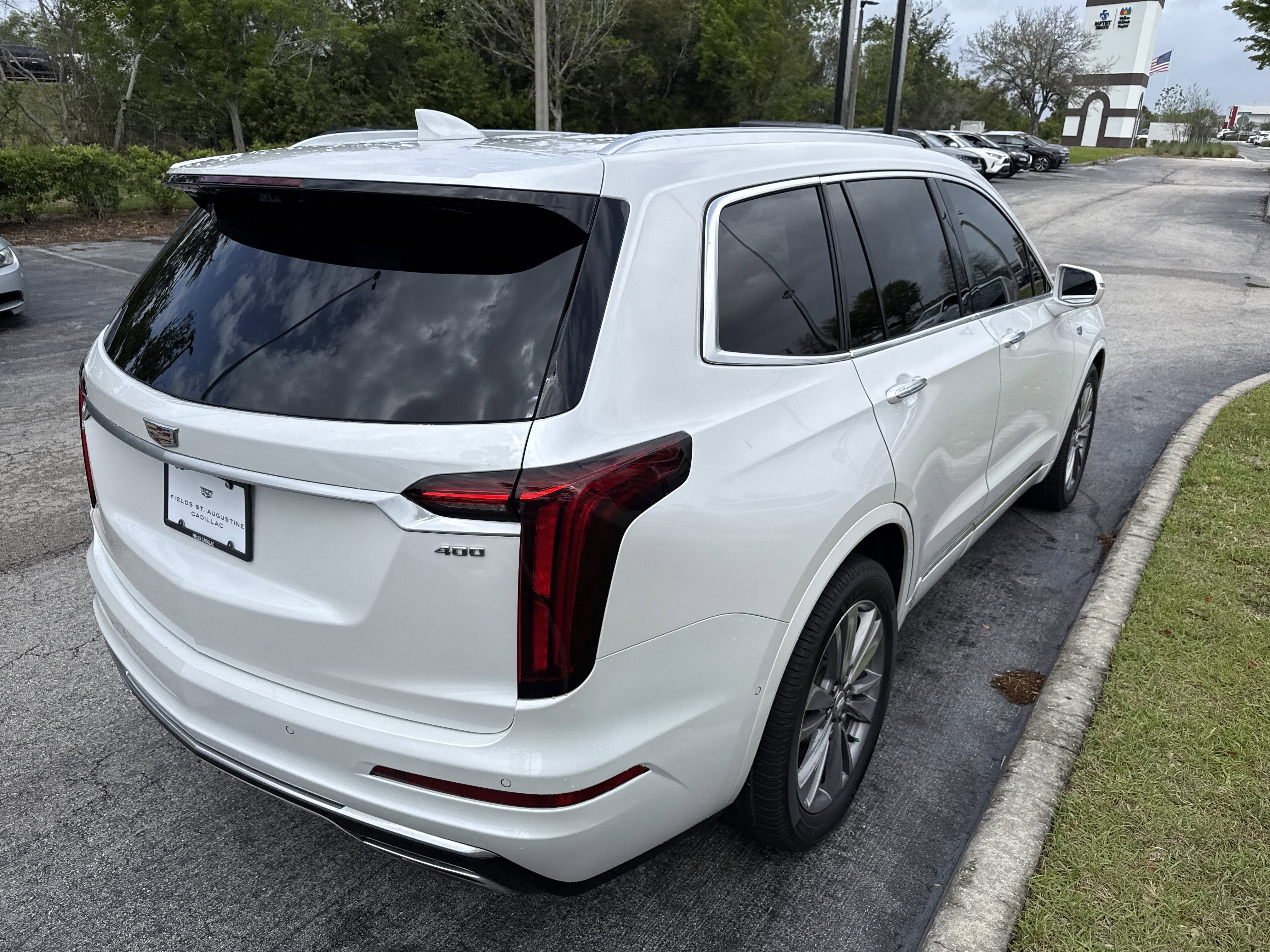 Used 2020 Cadillac XT6 Premium Luxury image 3