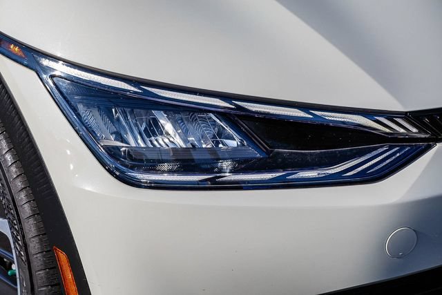 Used 2024 Kia EV6 Light RWD image 8