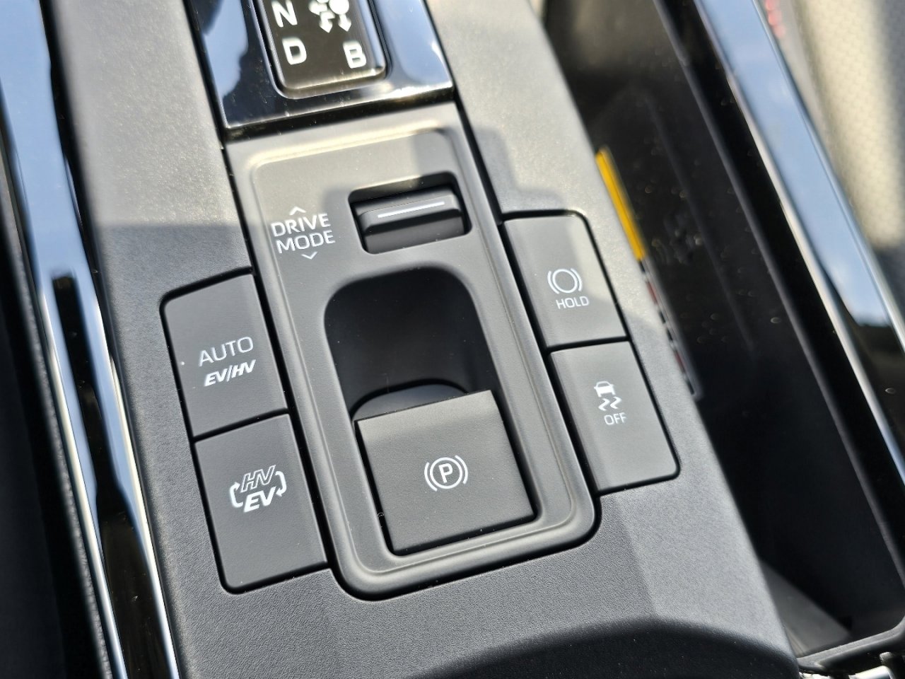 New 2026 Toyota Prius Plug-In Hybrid FWD image 7
