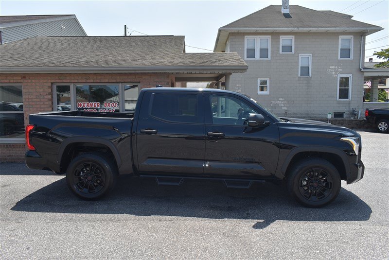 Used 2023 Toyota Tundra SR5 w/ SR5 Convenience Package AWD/4WD image 2