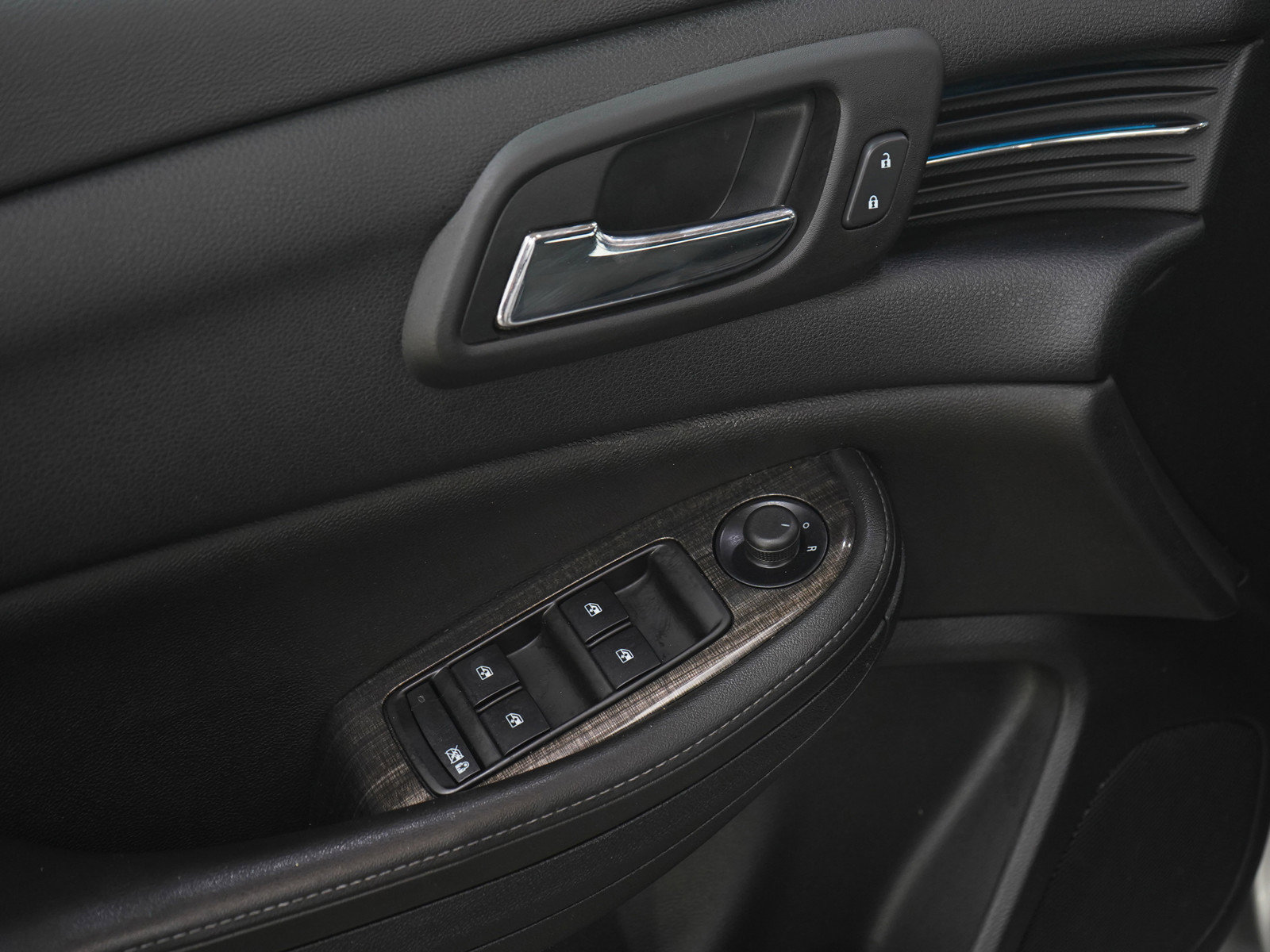Used 2014 Chevrolet Malibu LT w/ Power Convenience Package FWD image 20