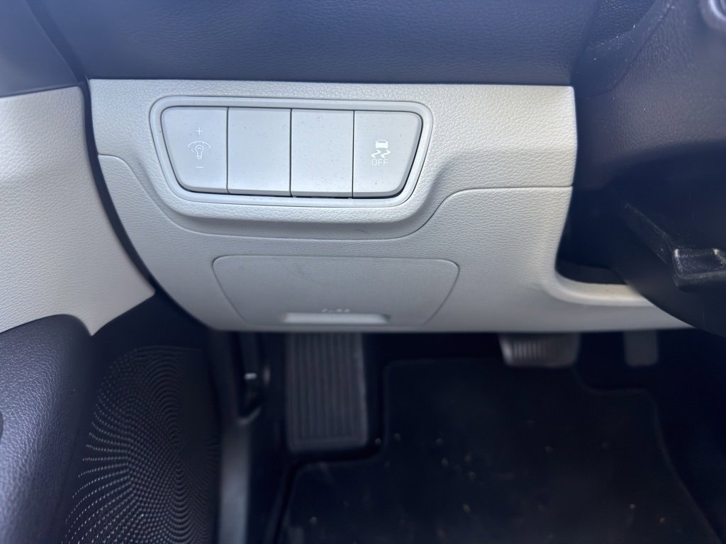 Used 2022 Kia Forte LXS image 21