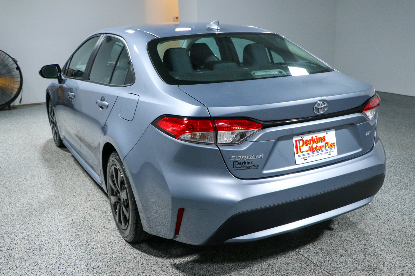 Used 2020 Toyota Corolla LE FWD image 9