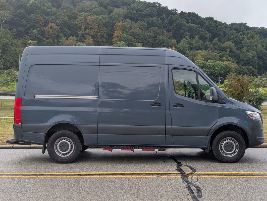 Used 2019 Mercedes-Benz Sprinter 144 image 4