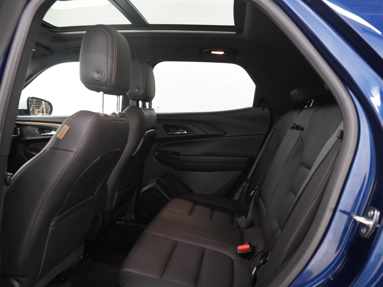 Used 2022 Chevrolet TrailBlazer ACTIV w/ Sun and Liftgate Package AWD/4WD image 15