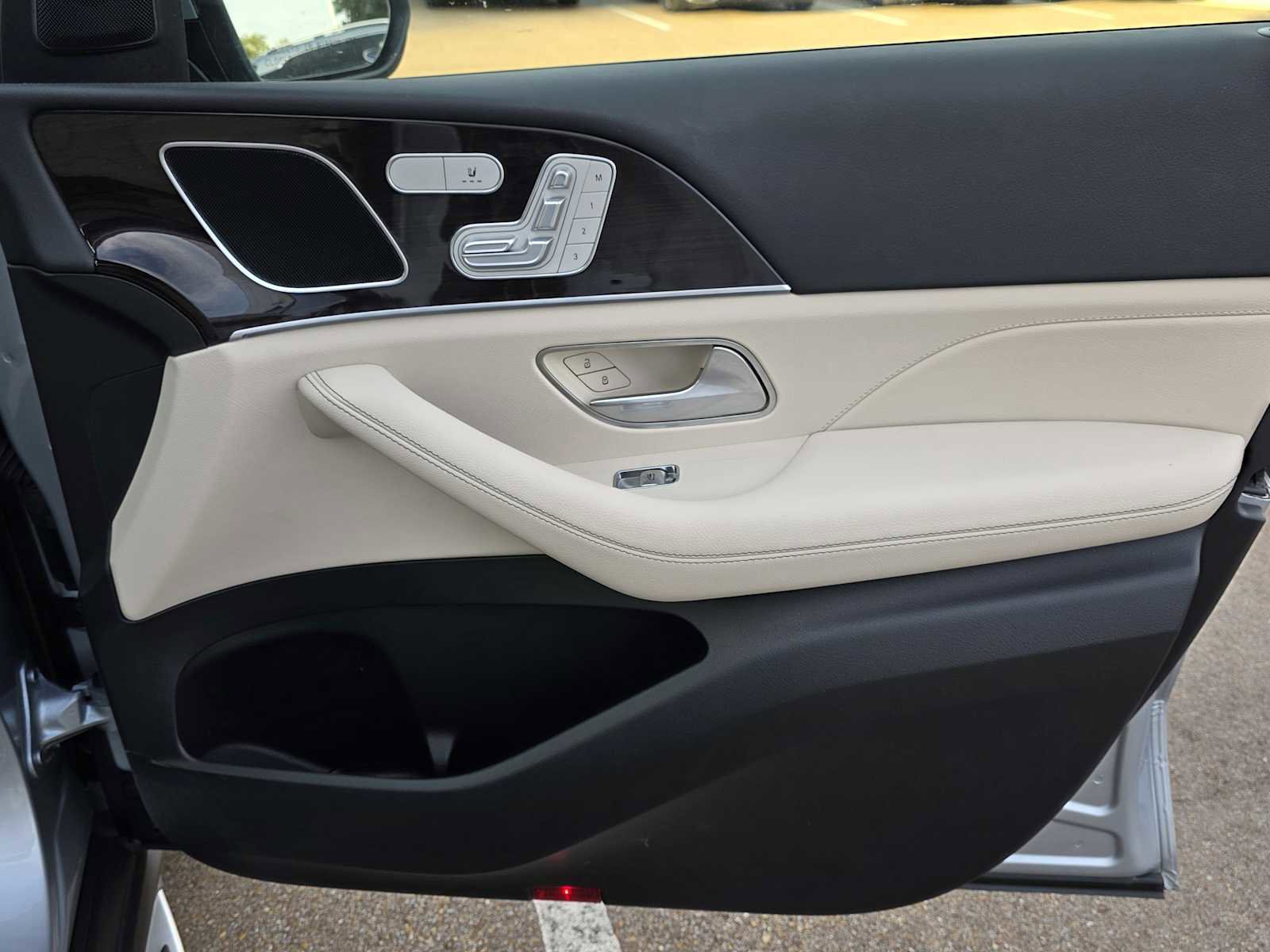 Used 2025 Mercedes-Benz GLE 350 4MATIC image 12