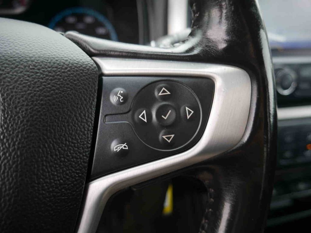 Used 2018 GMC Canyon SLE w/ SLE Convenience Package image 32