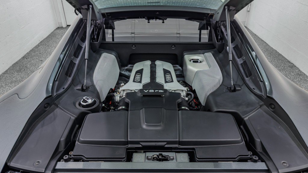 Used 2014 Audi R8 V8 image 13