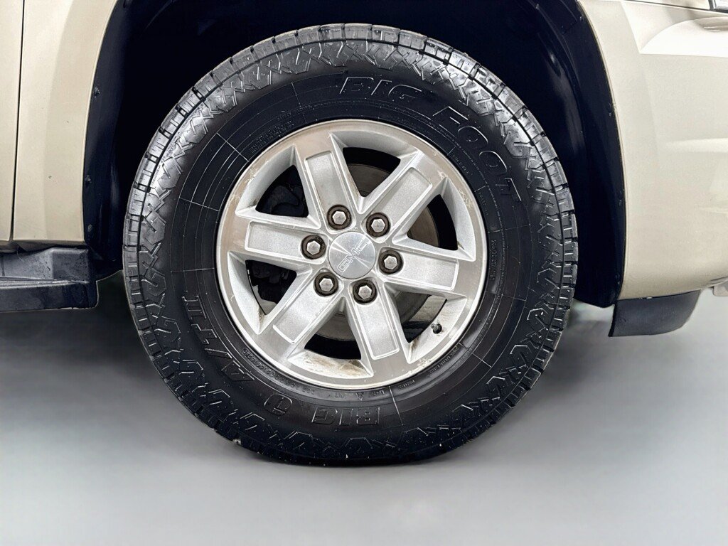 Used 2013 GMC Yukon SLT AWD/4WD image 42
