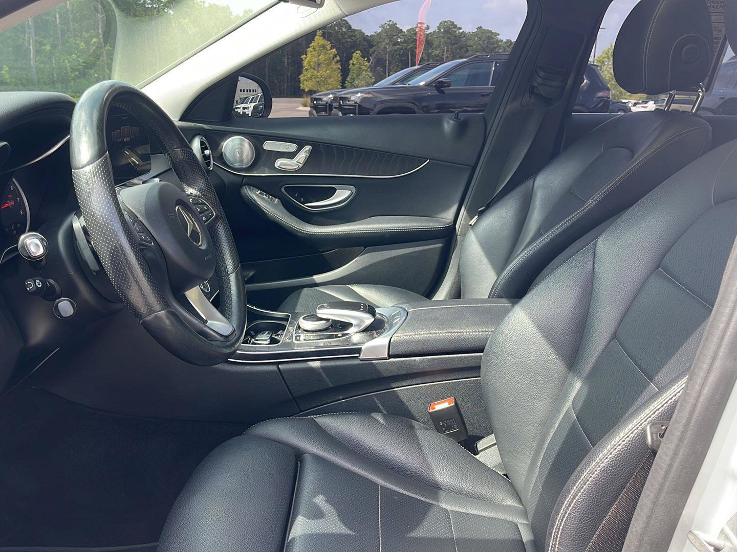 Used 2016 Mercedes-Benz C 300 4MATIC Sedan image 18