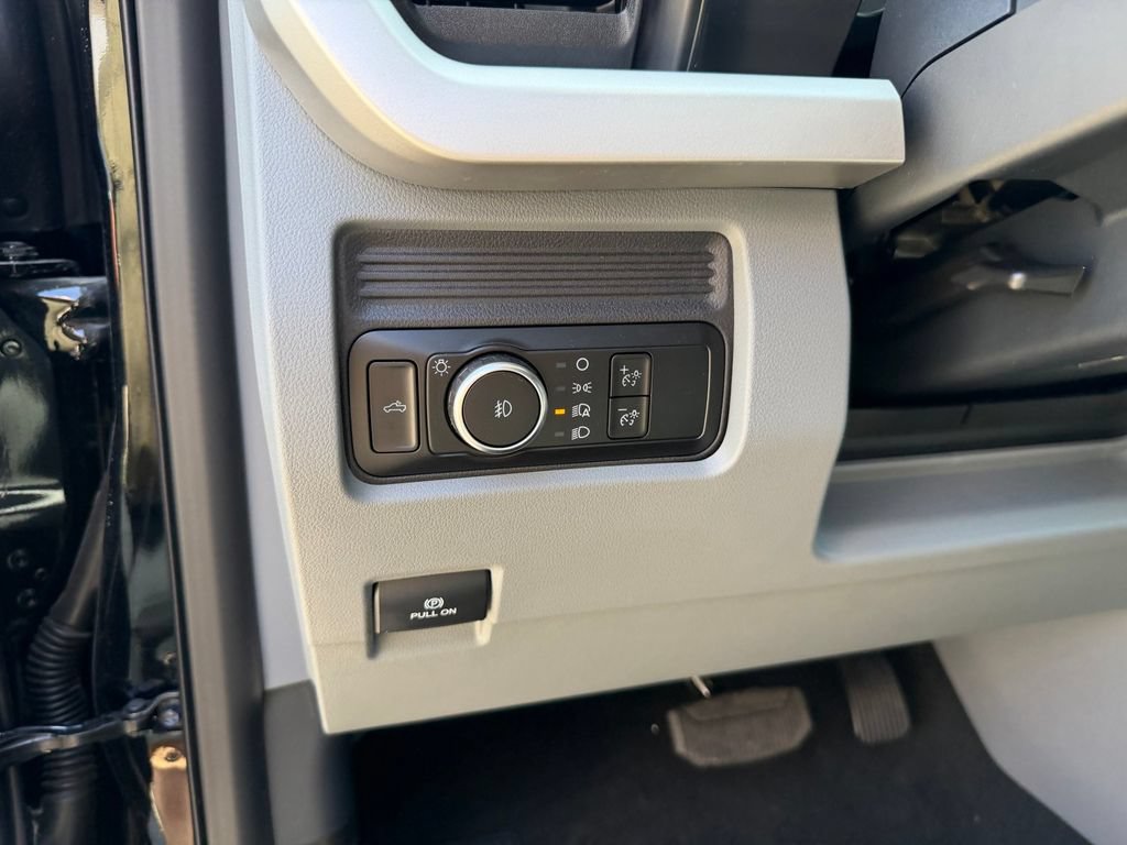 New 2026 Ford F250 XLT w/ FX4 Off-Road Package AWD/4WD image 26