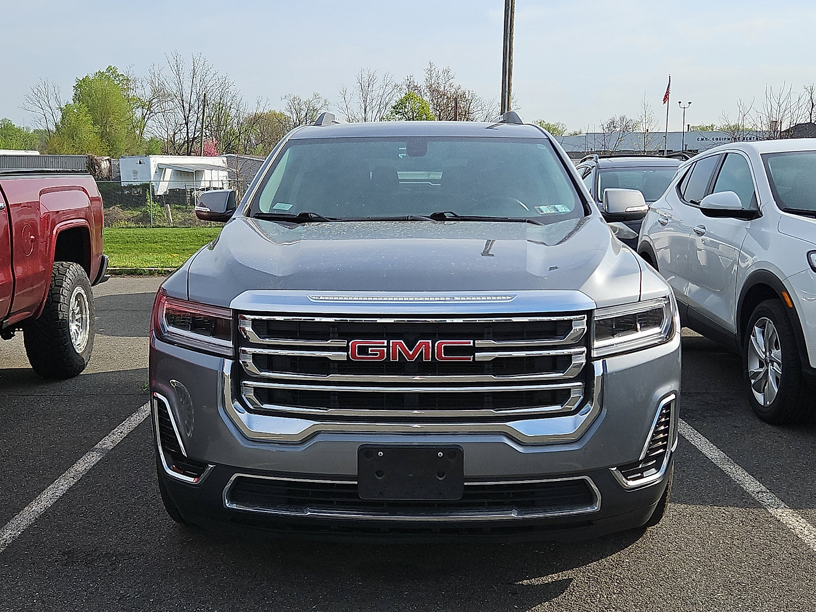 Used 2020 GMC Acadia SLE w/ Driver Convenience Package image 3