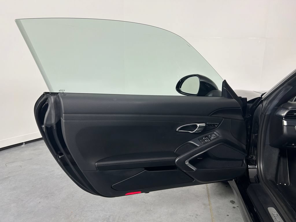 Certified 2016 Porsche 911 Targa 4 AWD/4WD image 15